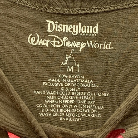 Disneyland Resort Parks Pirates Of The Caribbean Women’s M Batwing T-Shirt Top - Picture 2 of 11